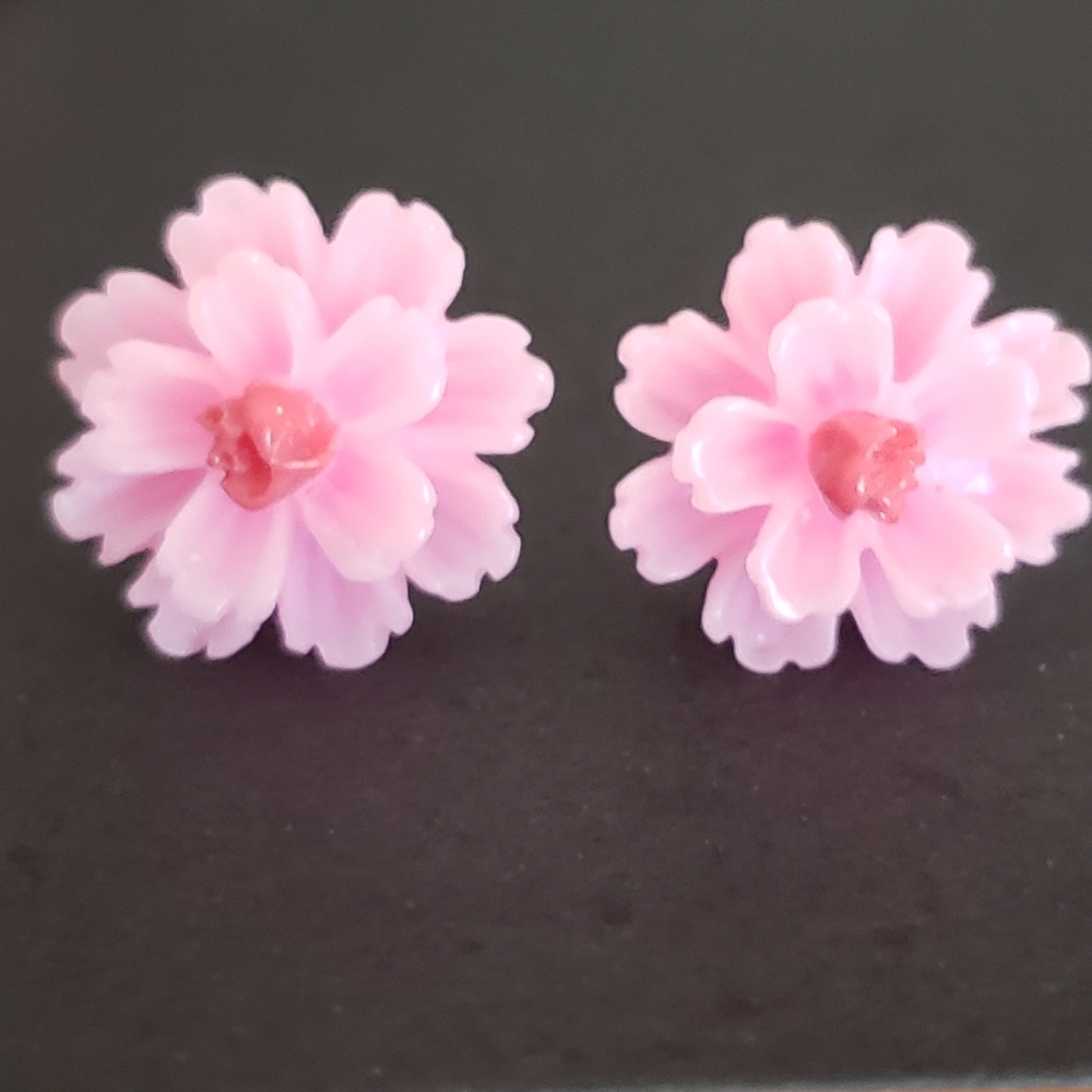 Floral Pink Earrings 🌸